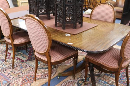 Regency style mahogany extending dining table and 2 spare leaves W.250cm